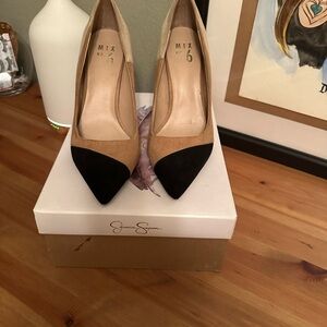 Mix No. 6 Tan and Black Cap-Toe Heels